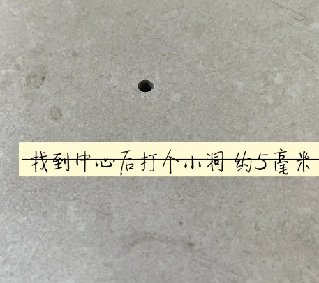 龙海瓷砖空鼓维修公司专业解答在瓷砖铺贴过程中，如果砂料搅拌不均匀，将会带来以下问题